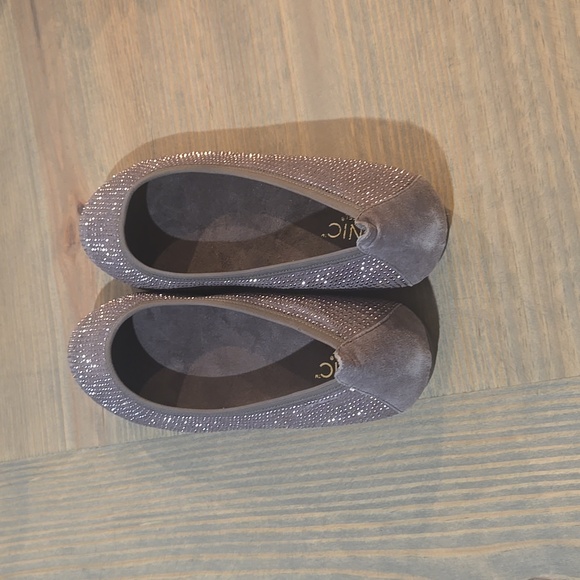 Vionic Gray Rhinestone 359 Willow Women's Ballet Flats - Picture 2 of 4